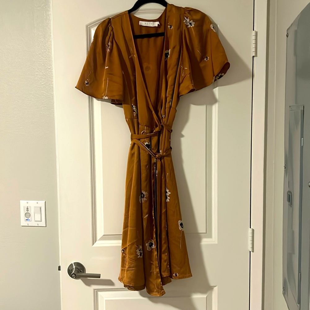 astr the label wrap dress